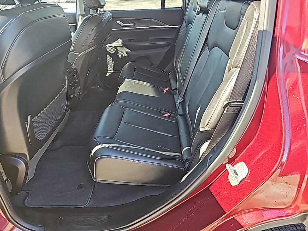 Certified 2023 Jeep Grand Cherokee Limited image 16