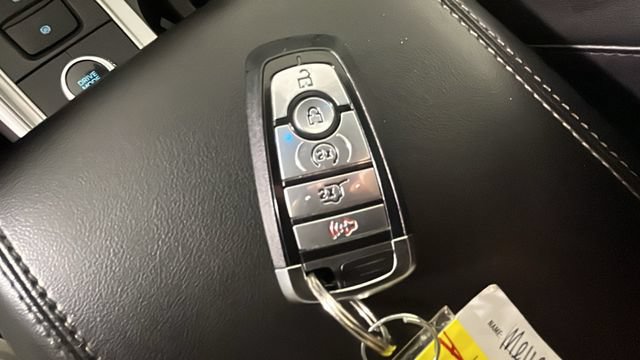 Used 2022 Ford Explorer XLT AWD/4WD image 21