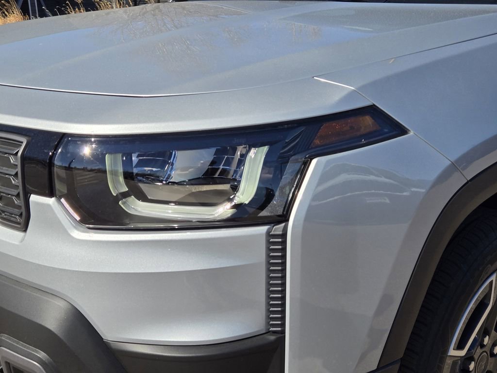 New 2026 Jeep Cherokee Laredo image 5