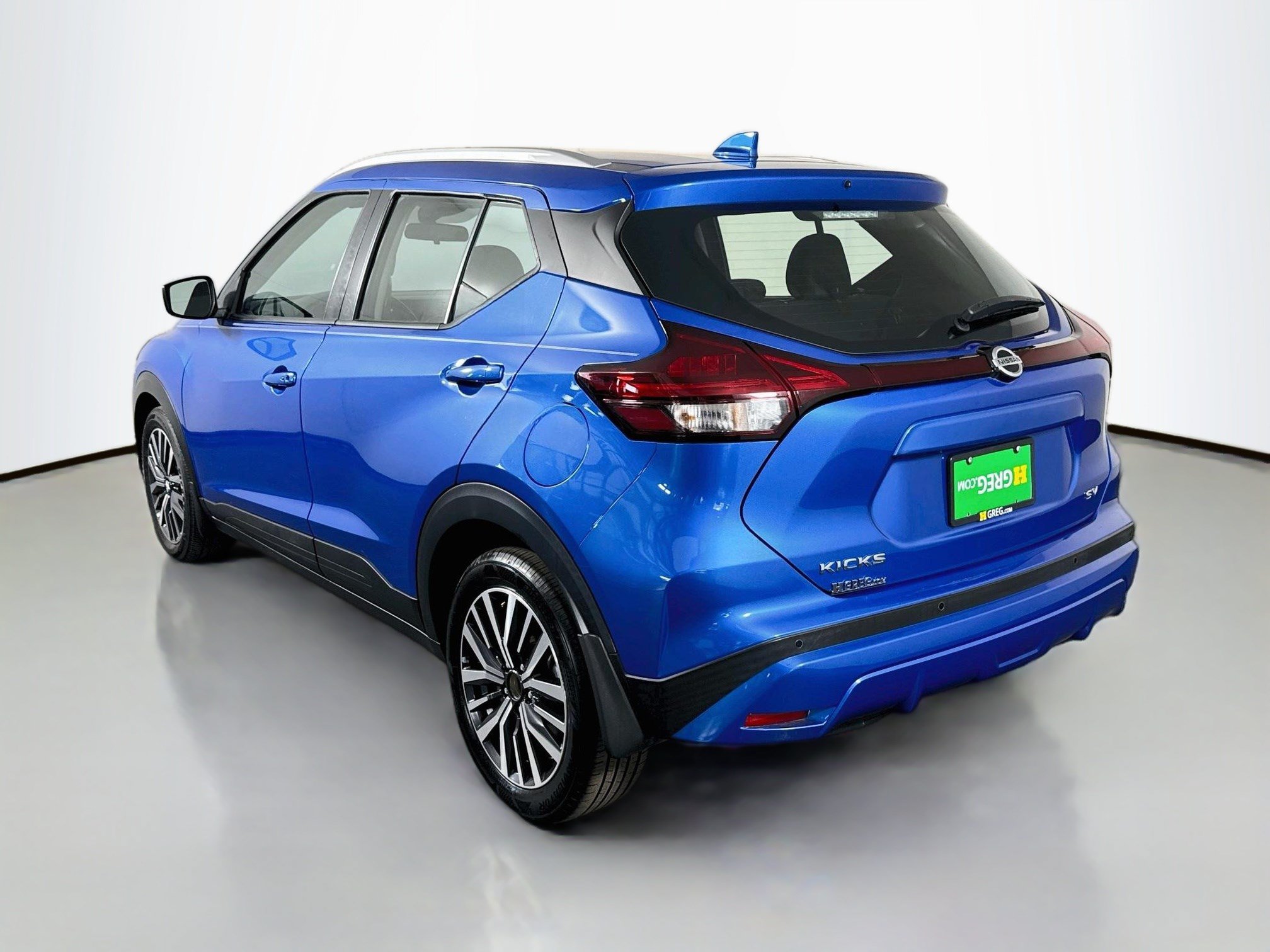 Used 2021 Nissan Kicks SV FWD image 7