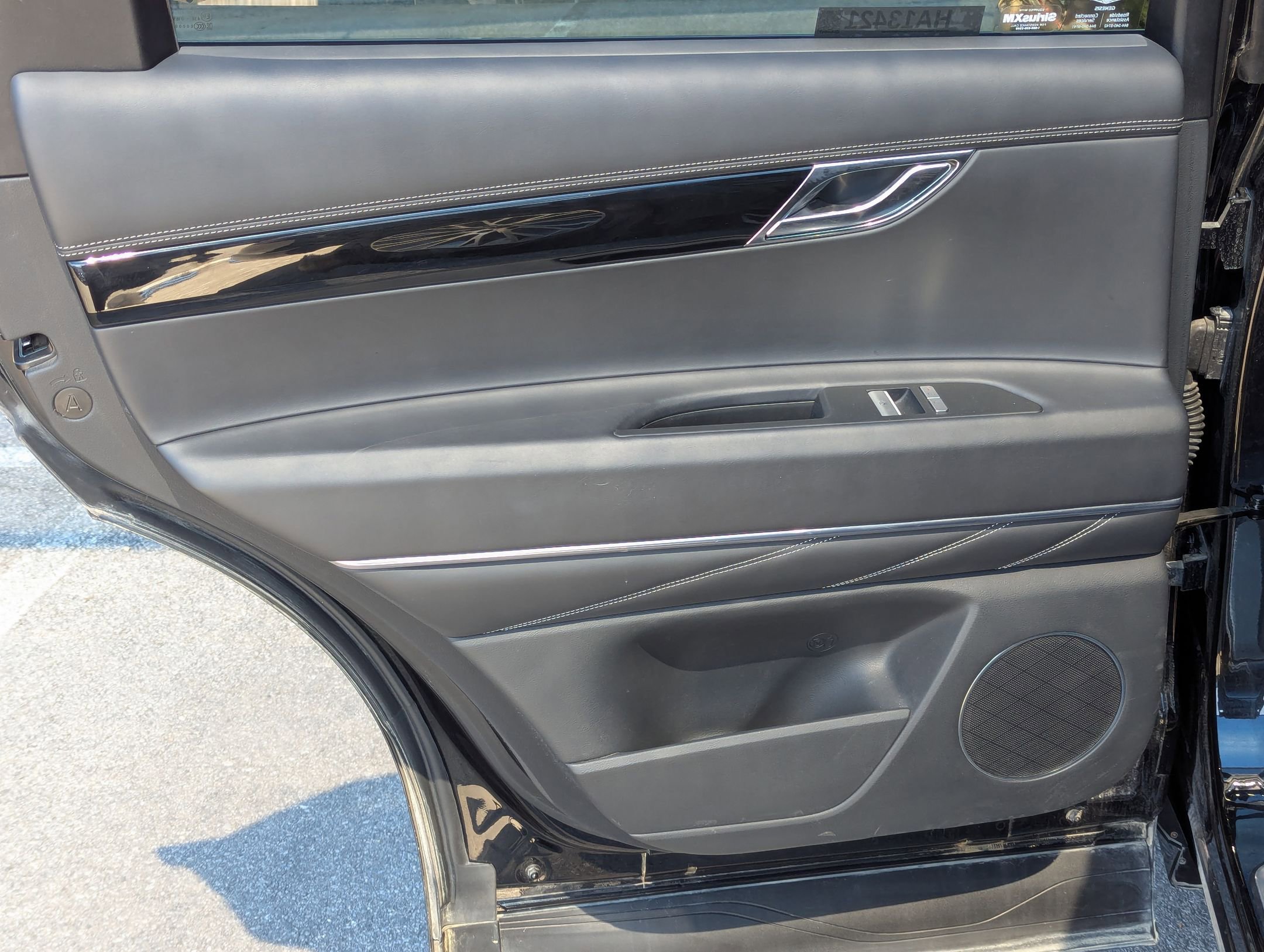 Used 2025 Genesis GV80 2.5T Standard image 16