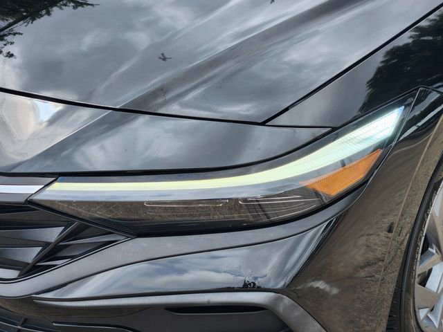 Used 2024 Hyundai Elantra SEL FWD image 9