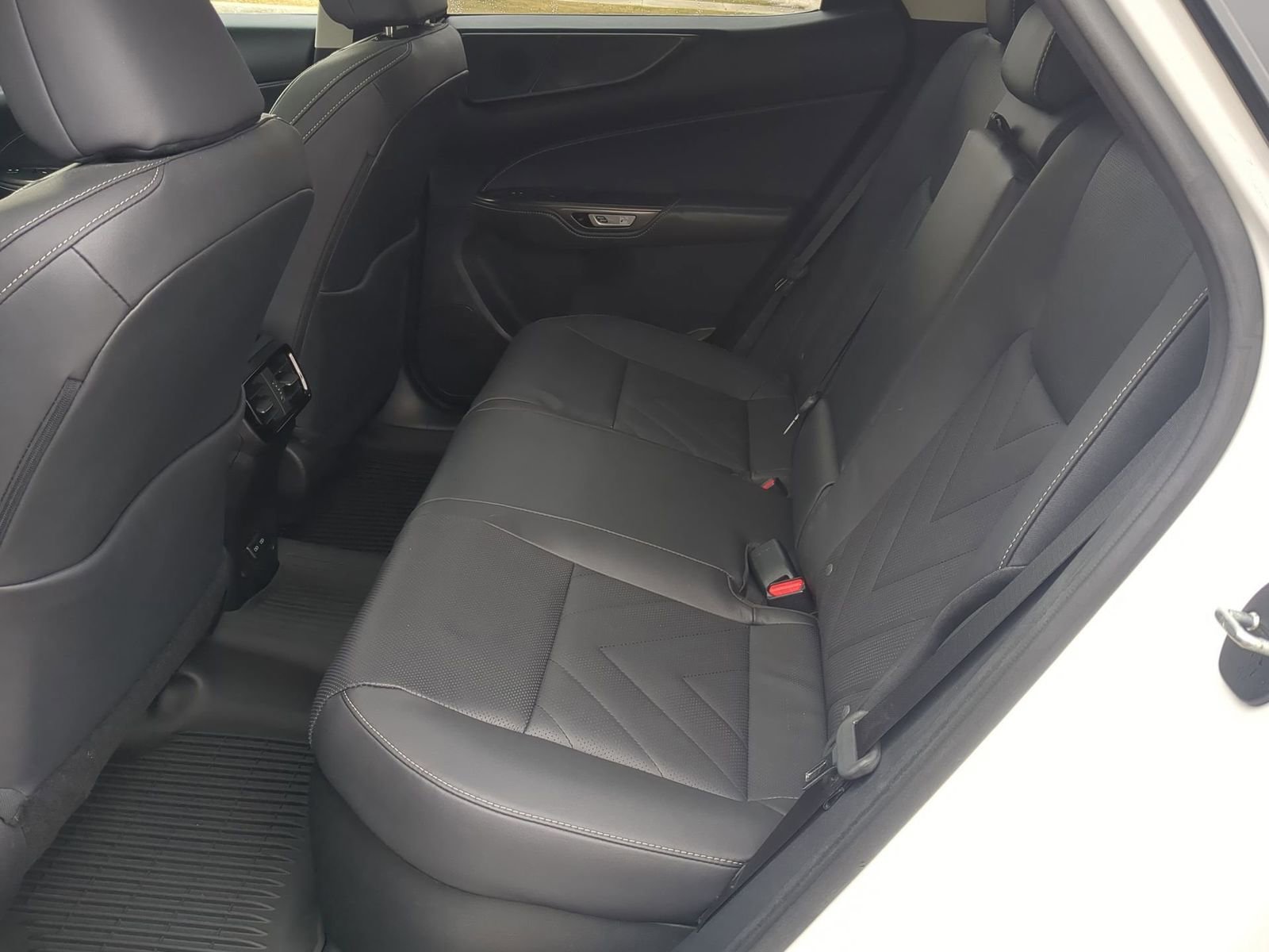 Used 2023 Lexus NX 300h AWD w/ Towing Package (2000 Lbs) image 23