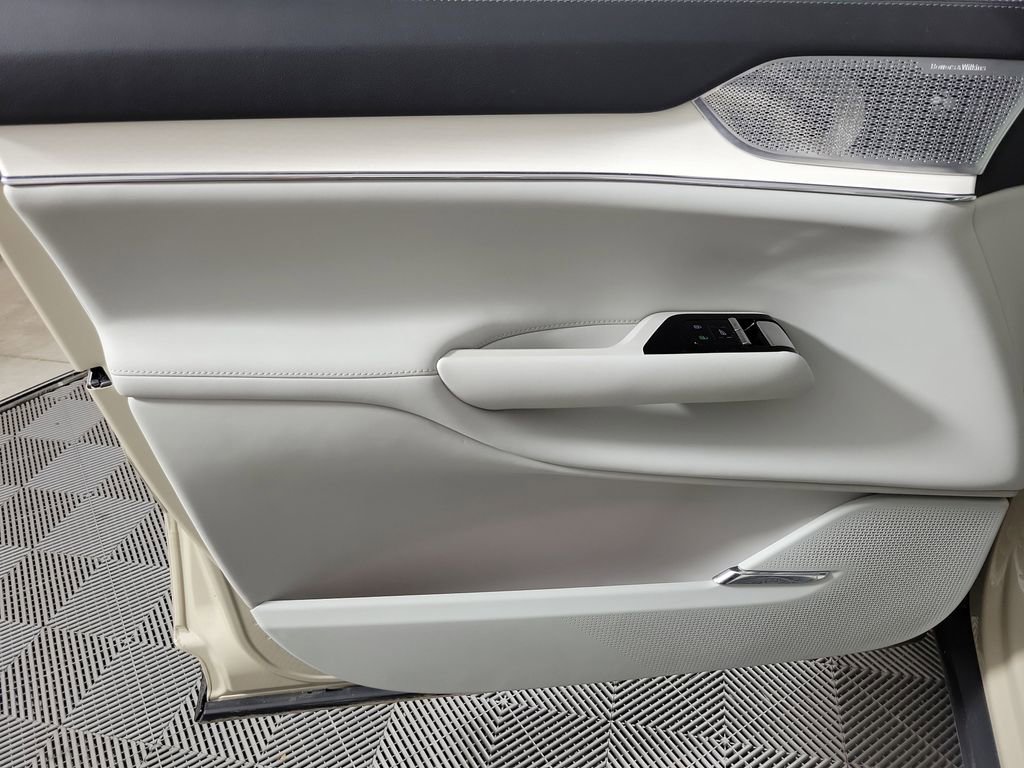 Certified 2025 Volvo EX90 Ultra AWD/4WD image 19