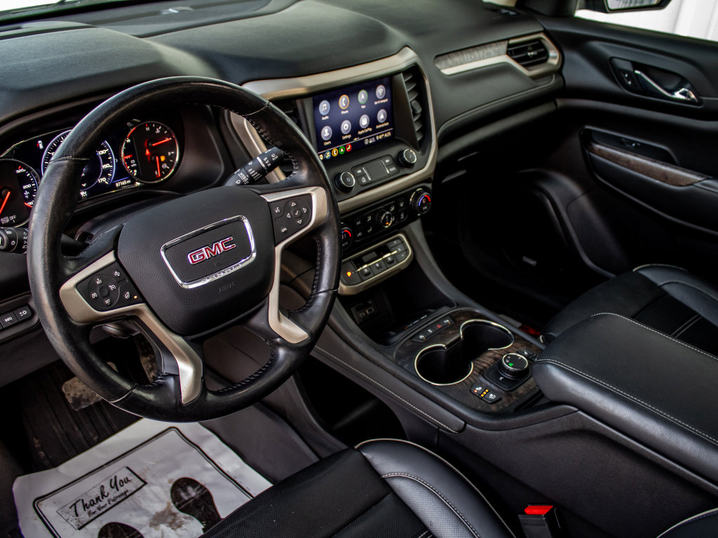 Used 2020 GMC Acadia Denali w/ Technology Package image 16