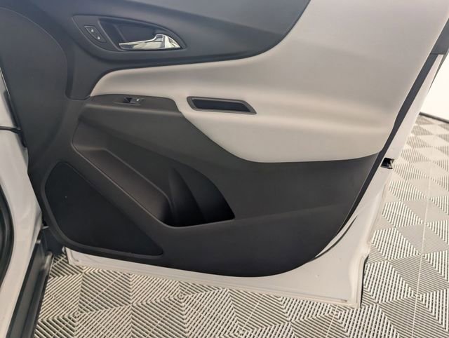 Used 2018 Chevrolet Equinox LS image 30