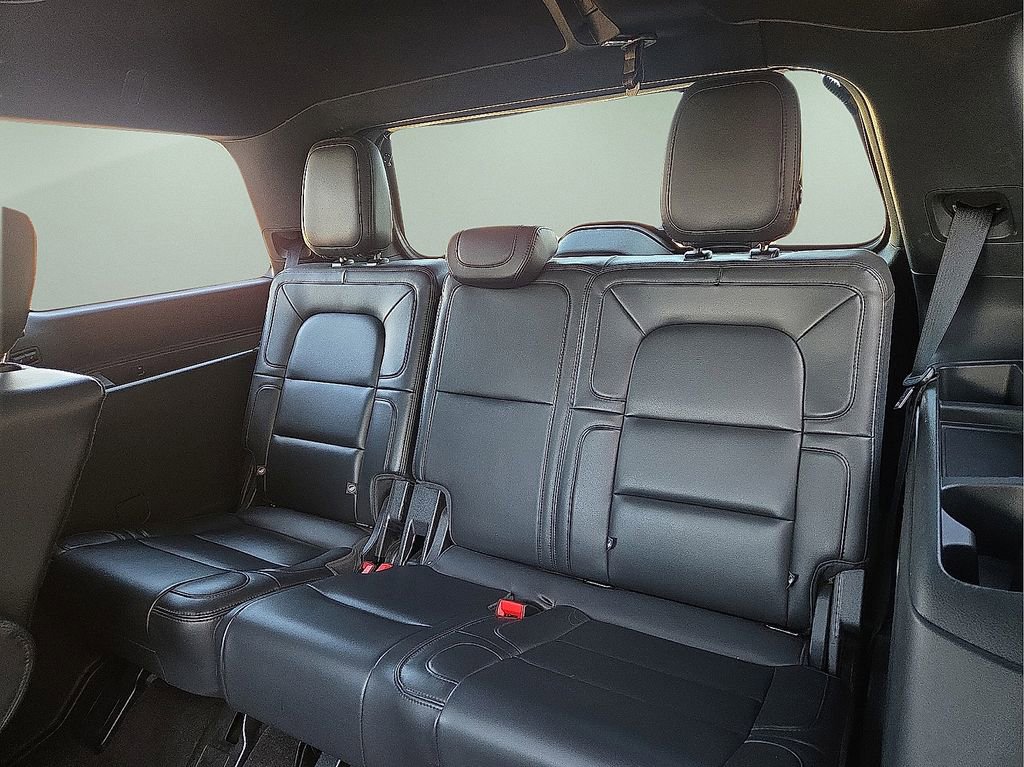 Used 2024 Lincoln Navigator Reserve image 19