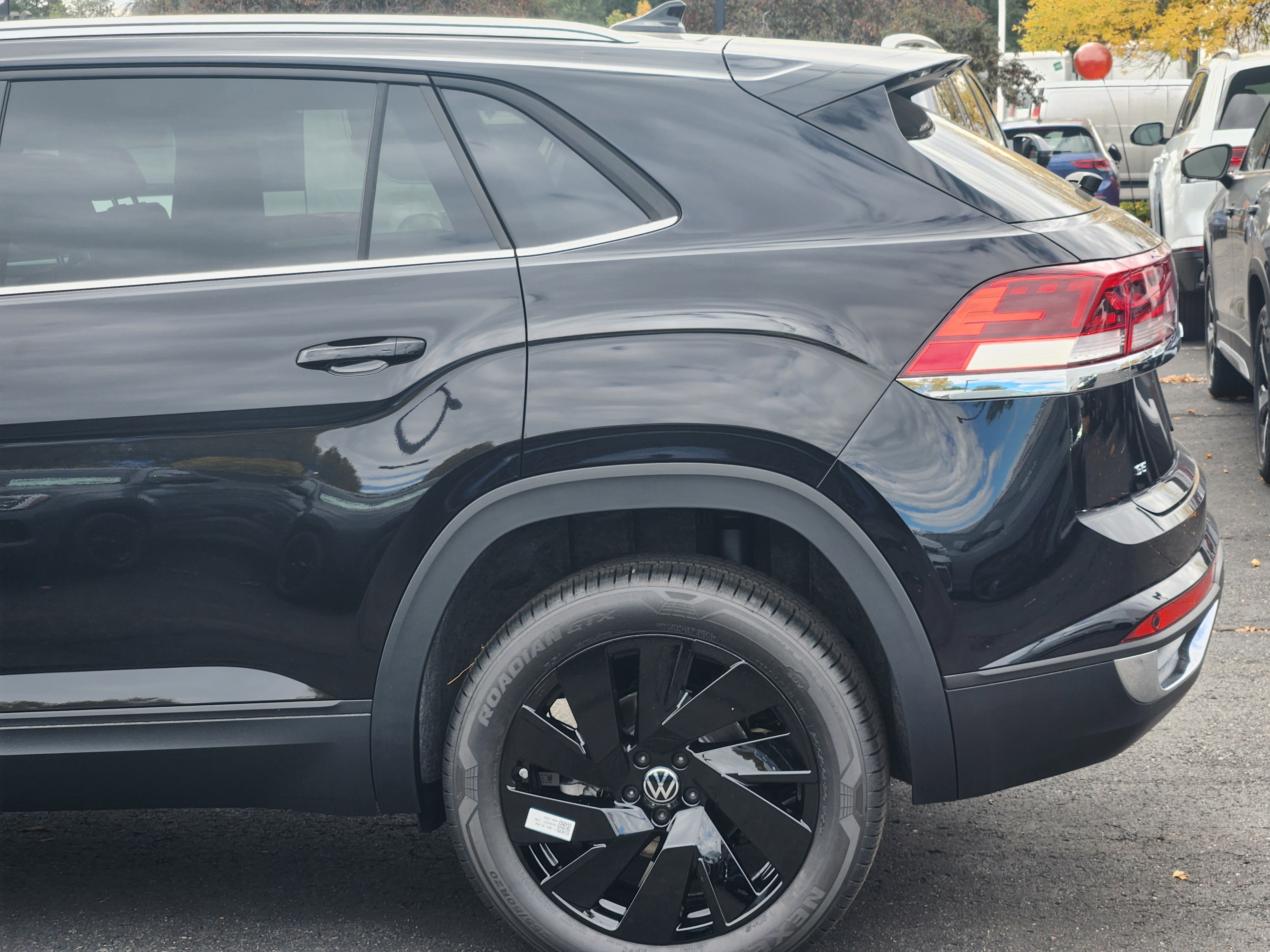 New 2026 Volkswagen Atlas Cross Sport SE image 3