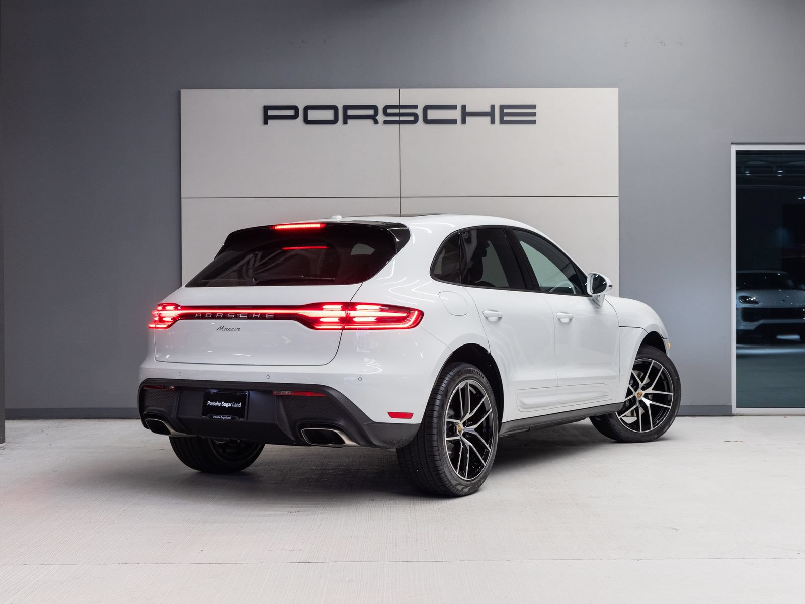 New 2026 Porsche Macan AWD/4WD image 7