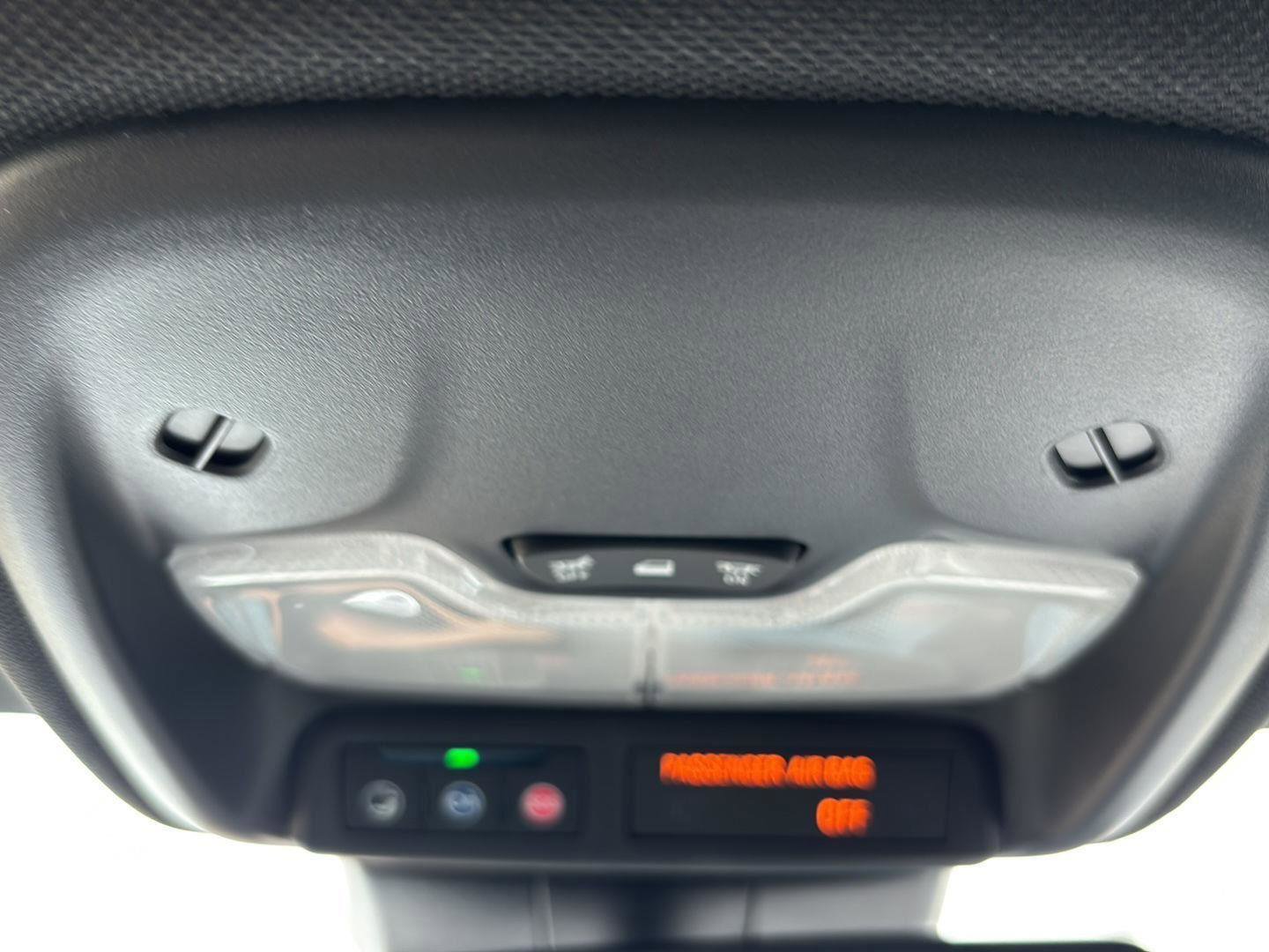 New 2025 GMC Canyon Elevation w/ Convenience Package image 37