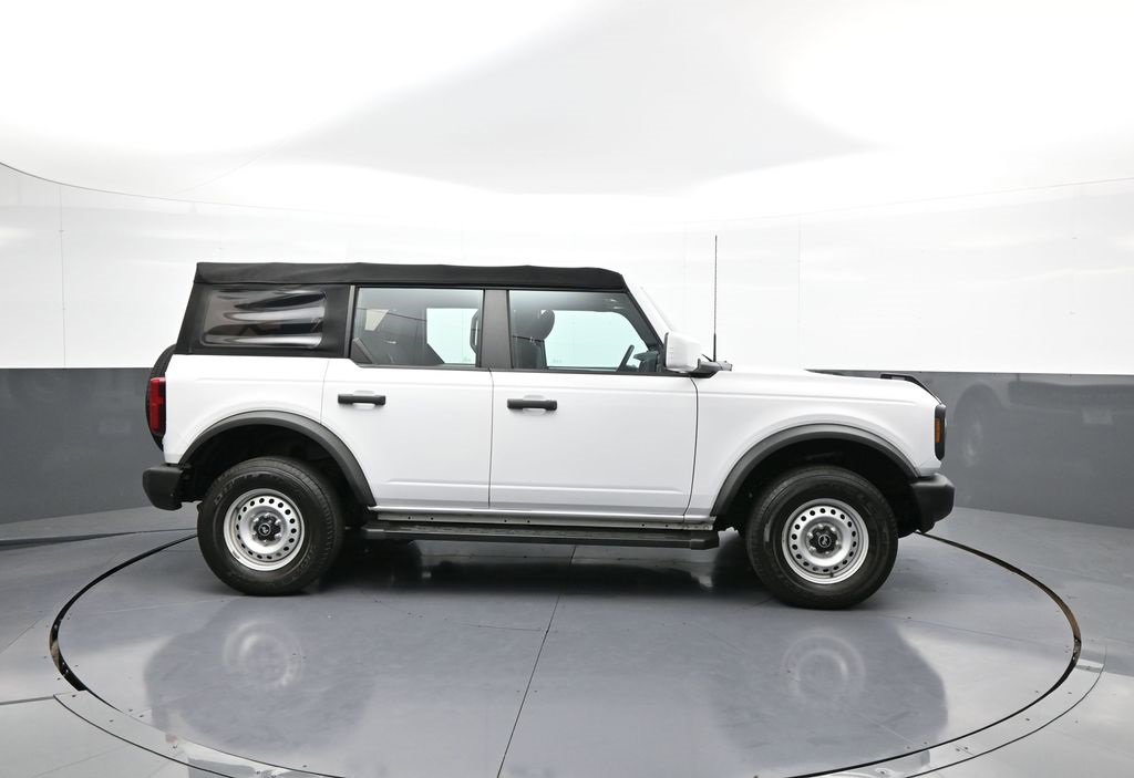 Used 2021 Ford Bronco Base image 5
