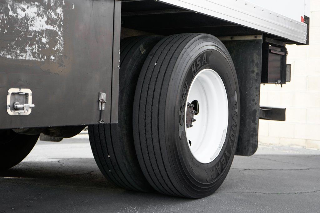 Used 2016 Ford F650 2WD Regular Cab Super Duty image 42