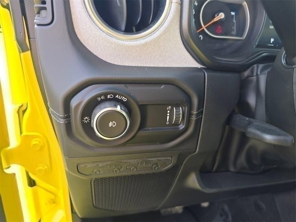 Used 2024 Jeep Wrangler Sahara image 20