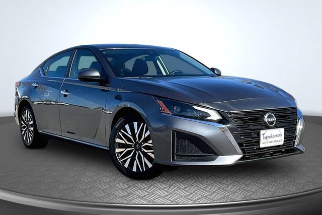 Used 2023 Nissan Altima 2.5 SV FWD image 3