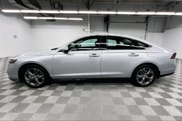 Used 2025 Honda Accord EX-L image 14
