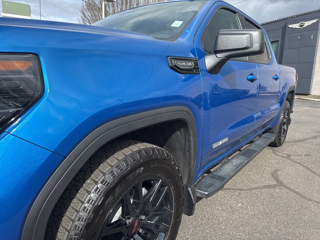 Used 2024 GMC Sierra 1500 Elevation w/ LPO, Elevation Black Package image 10