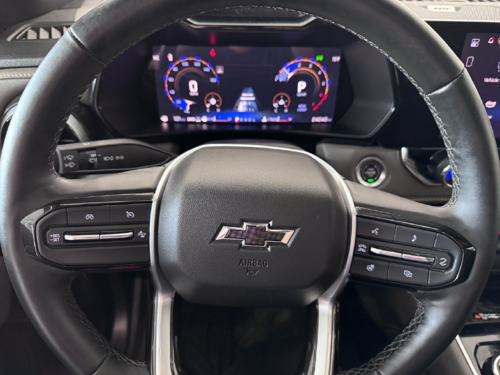 Certified 2025 Chevrolet Colorado ZR2 w/ Technology Package AWD/4WD image 12