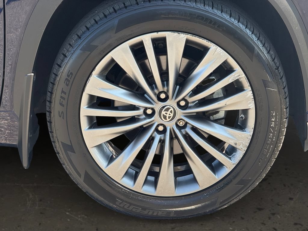 Used 2020 Toyota Highlander Platinum AWD/4WD image 9