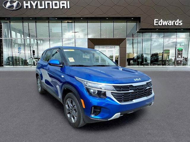 Used 2024 Kia Seltos LX AWD/4WD image 7