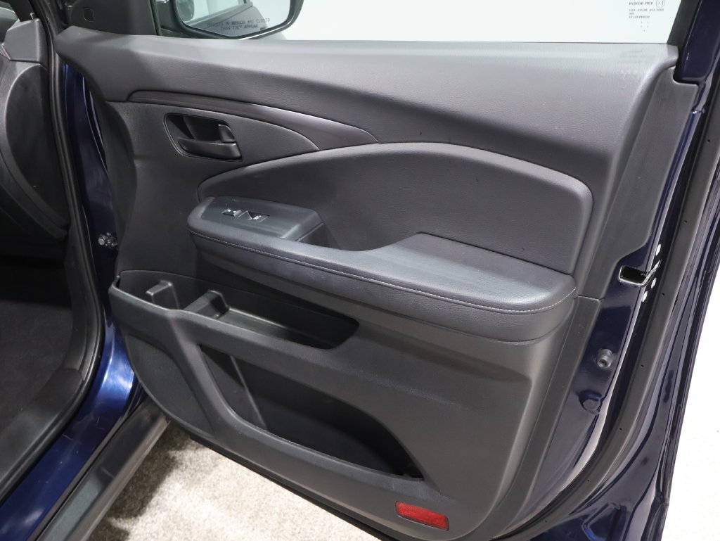 Used 2023 Honda Passport EX-L image 27