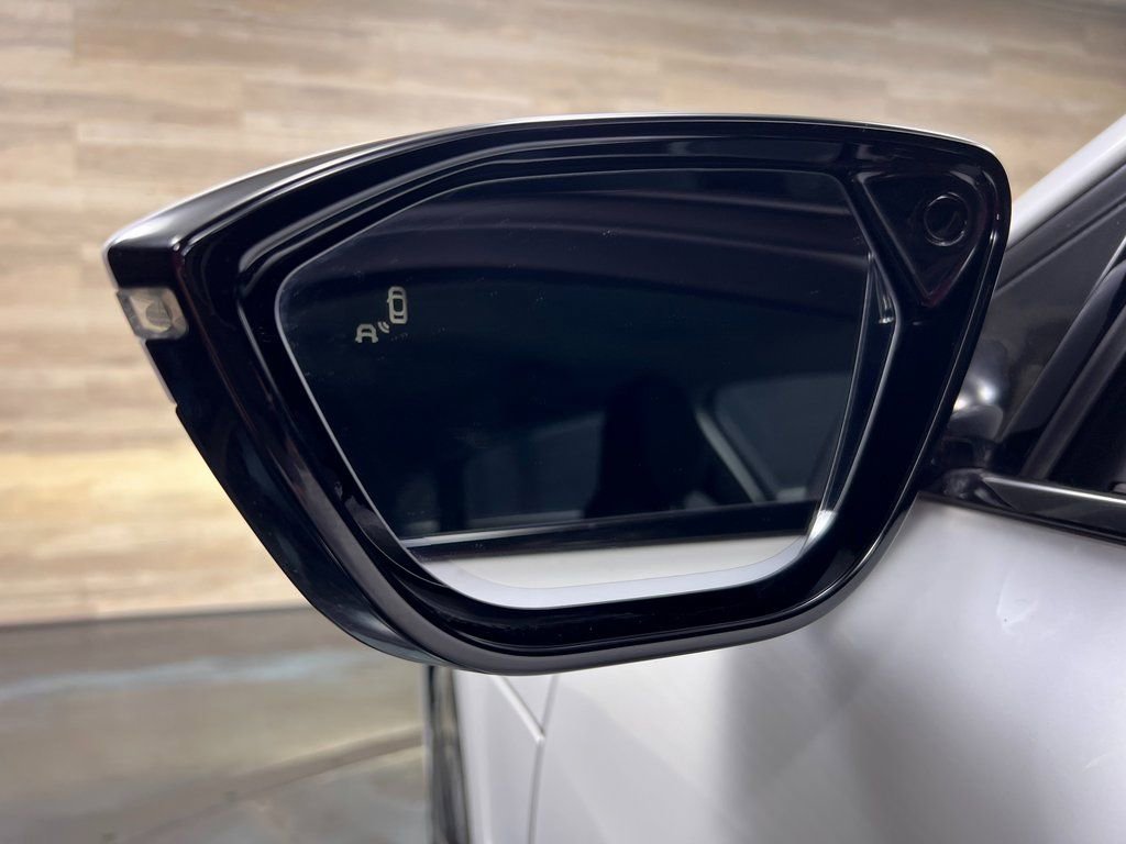 Used 2025 Lucid Air Touring image 28