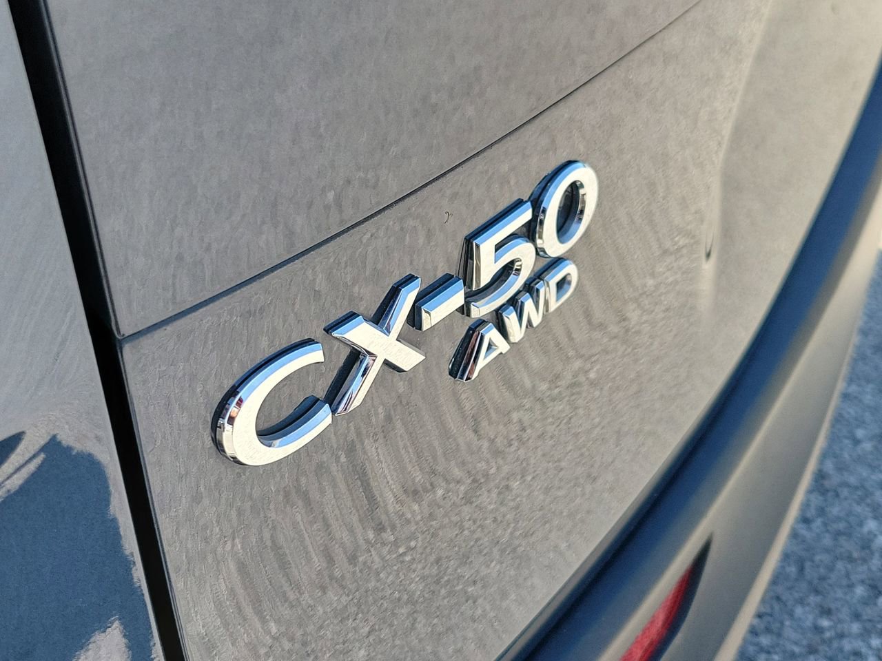 Used 2025 MAZDA CX-50 AWD 2.5 S w/ Premium Package image 6