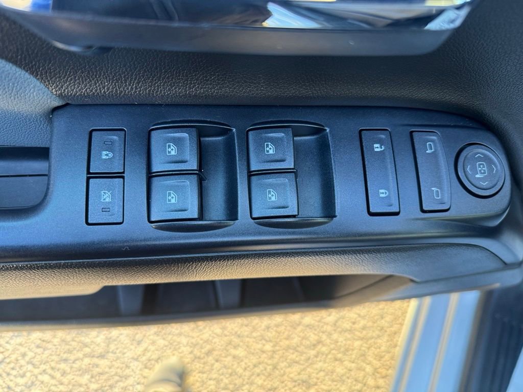 Used 2018 Chevrolet Silverado 1500 Custom w/ Custom Value Package image 13