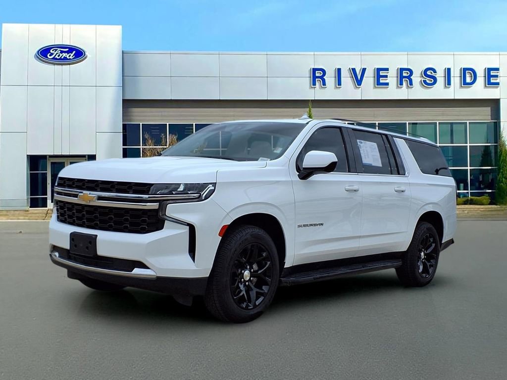 Used 2021 Chevrolet Suburban LS image 3