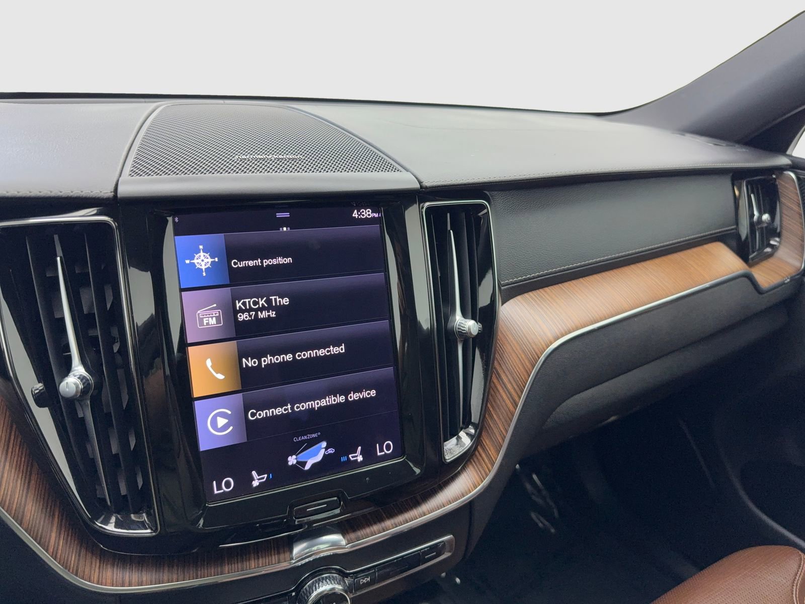 Used 2021 Volvo XC60 T5 Inscription w/ Protection Package image 23