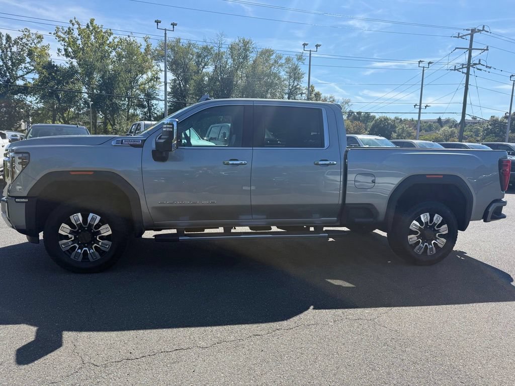 Used 2024 GMC Sierra 2500 Denali w/ Denali Reserve Package AWD/4WD image 4