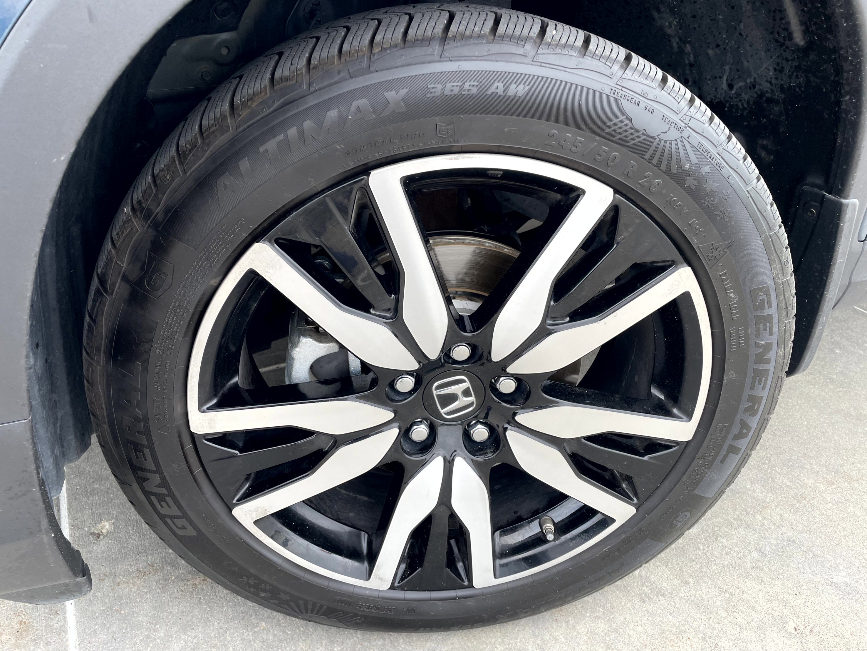 Certified 2021 Honda Pilot Touring image 6