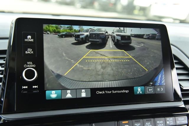 New 2026 Honda Odyssey Touring image 13