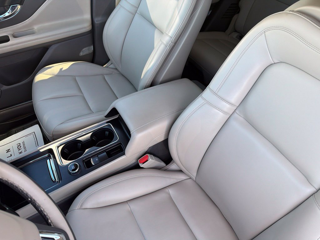 Used 2023 Lincoln Corsair AWD image 19