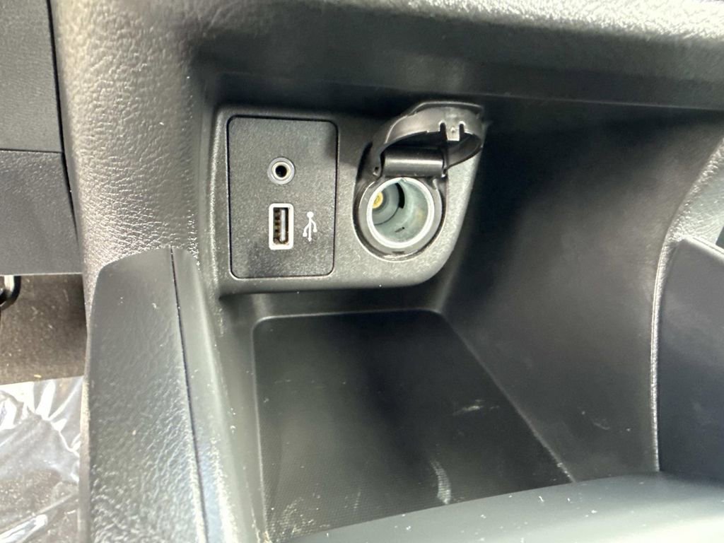 Used 2022 Nissan Versa S image 25