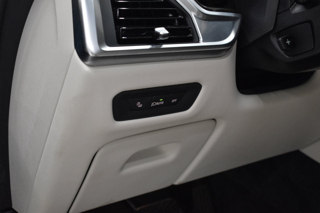 Used 2024 BMW X5 xDrive40i w/ Premium Package AWD/4WD image 19
