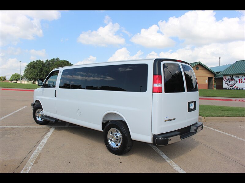 Used 2025 Chevrolet Express 3500 LT w/ LT Preferred Equipment Group RWD image 3