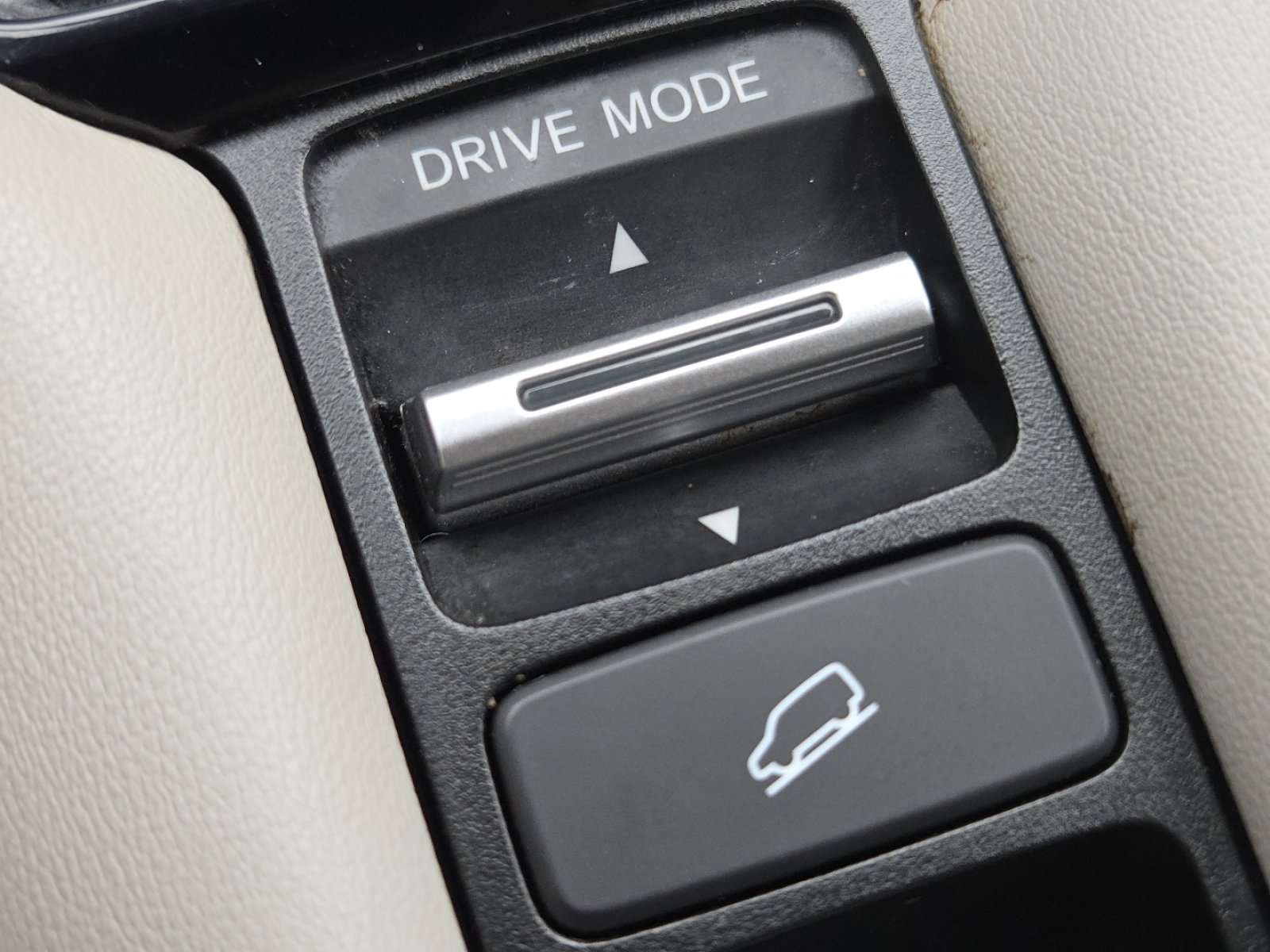 Certified 2023 Honda HR-V LX image 7