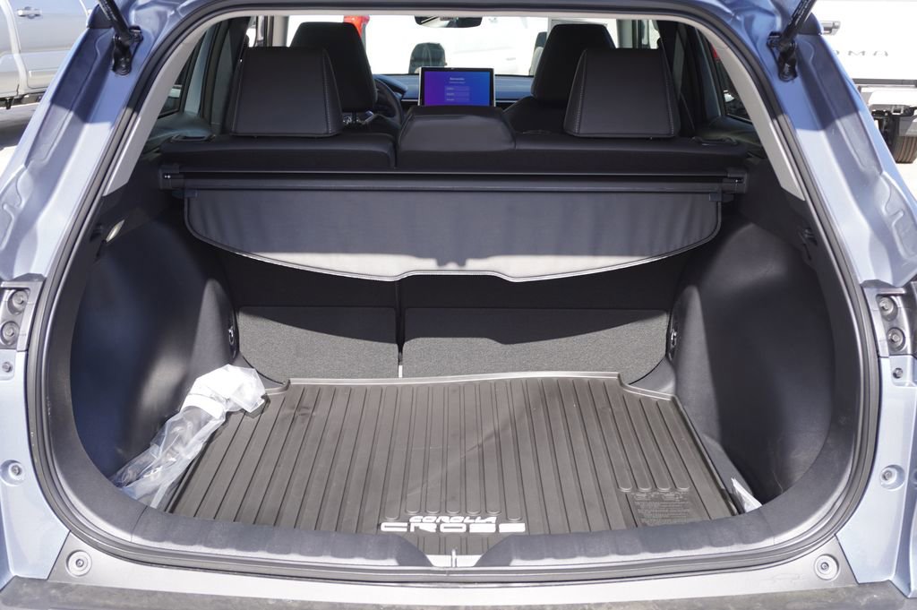 Certified 2026 Toyota Corolla Cross XLE image 8