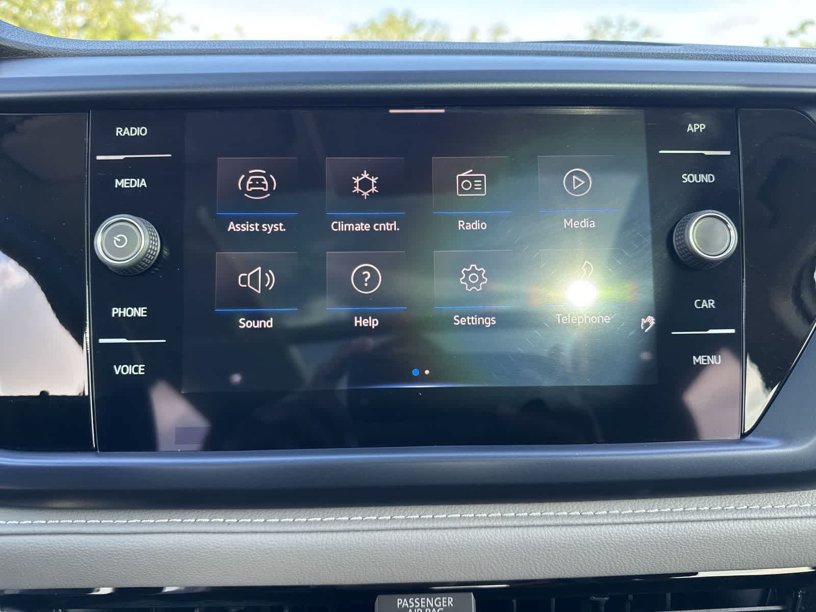 Certified 2024 Volkswagen Taos SE w/ Panoramic Sunroof Package FWD image 28