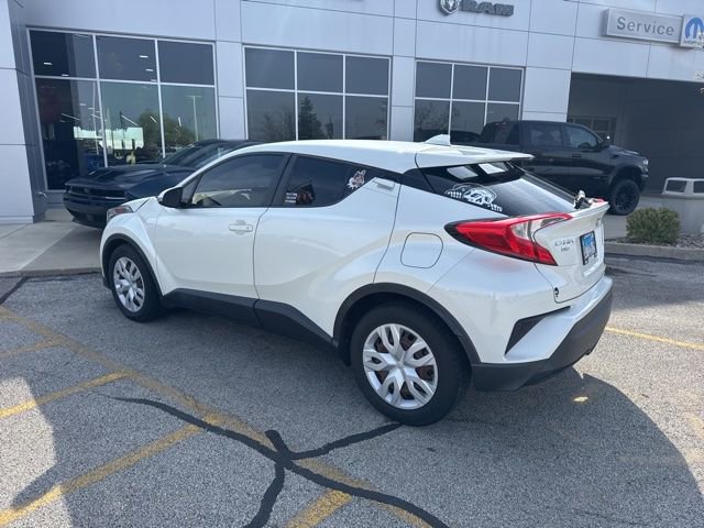 Used 2019 Toyota C-HR LE image 5