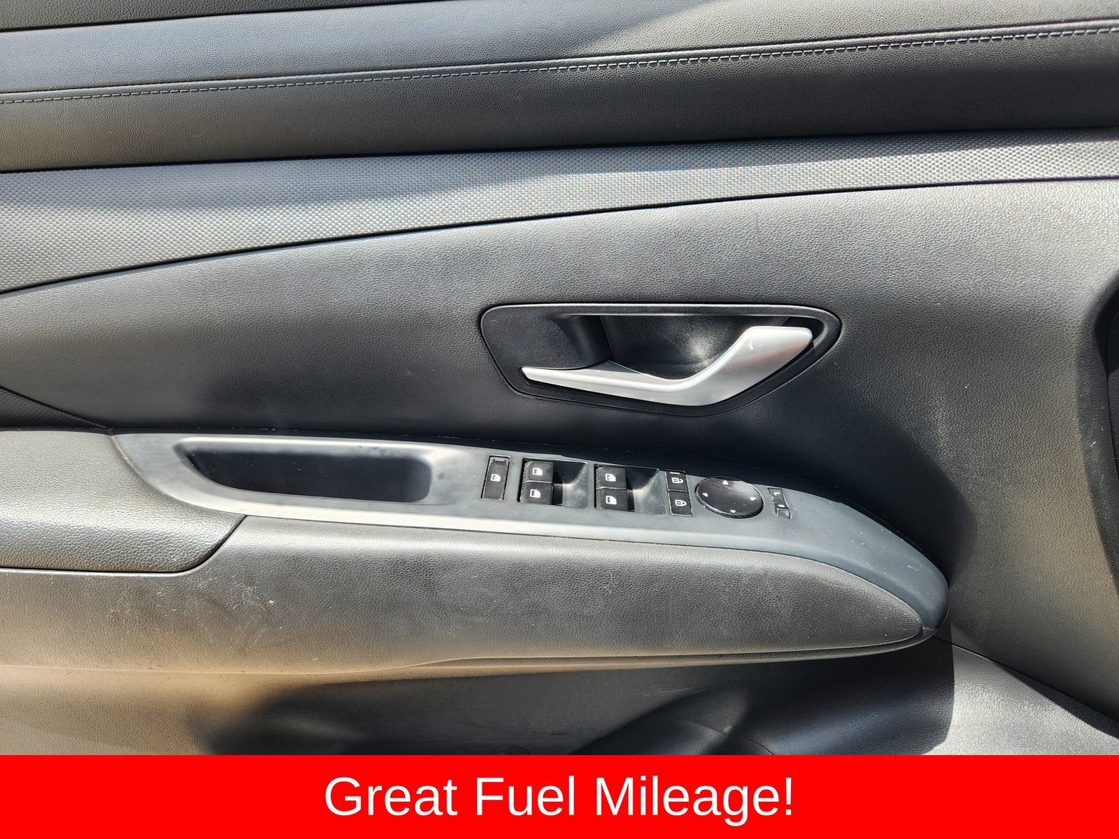 Used 2025 Hyundai Tucson SE FWD image 28