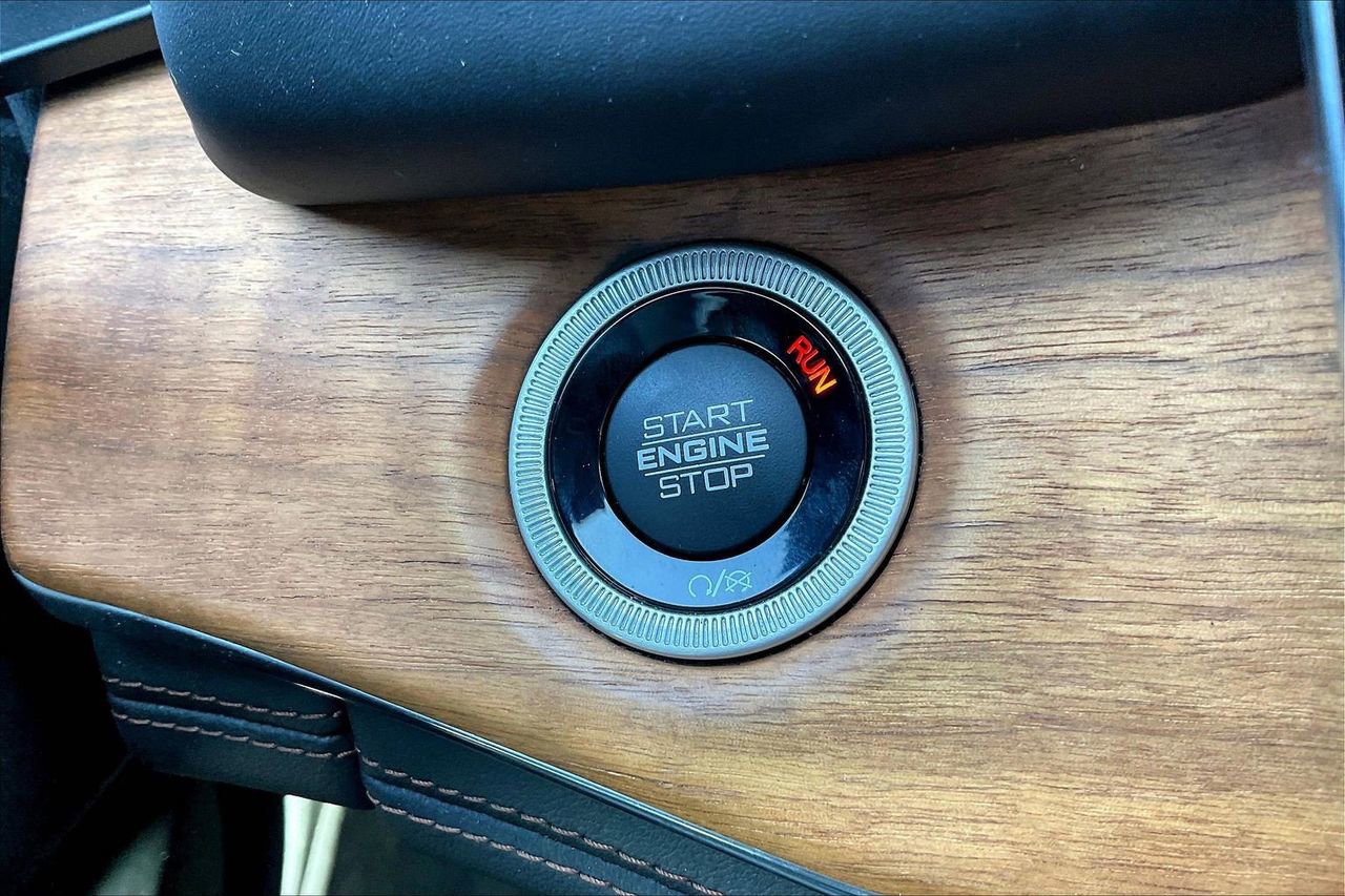 Certified 2023 Jeep Grand Cherokee L Summit AWD/4WD image 30
