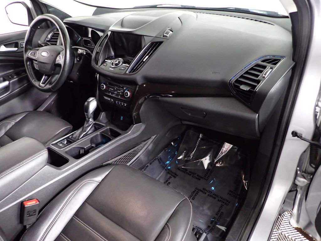Used 2019 Ford Escape Titanium AWD/4WD image 46
