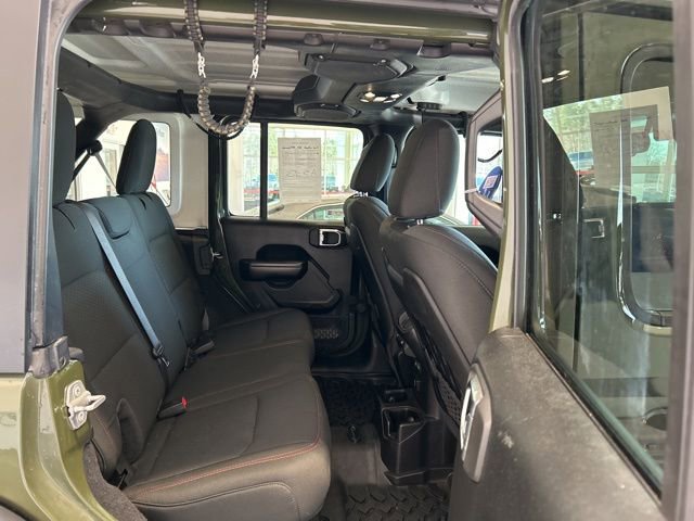 Used 2020 Jeep Wrangler Unlimited Rubicon w/ Cold Weather Group image 18