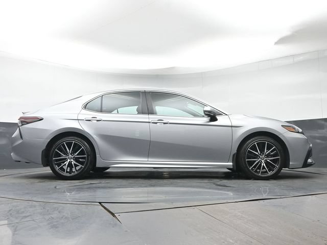 Certified 2023 Toyota Camry SE FWD image 33