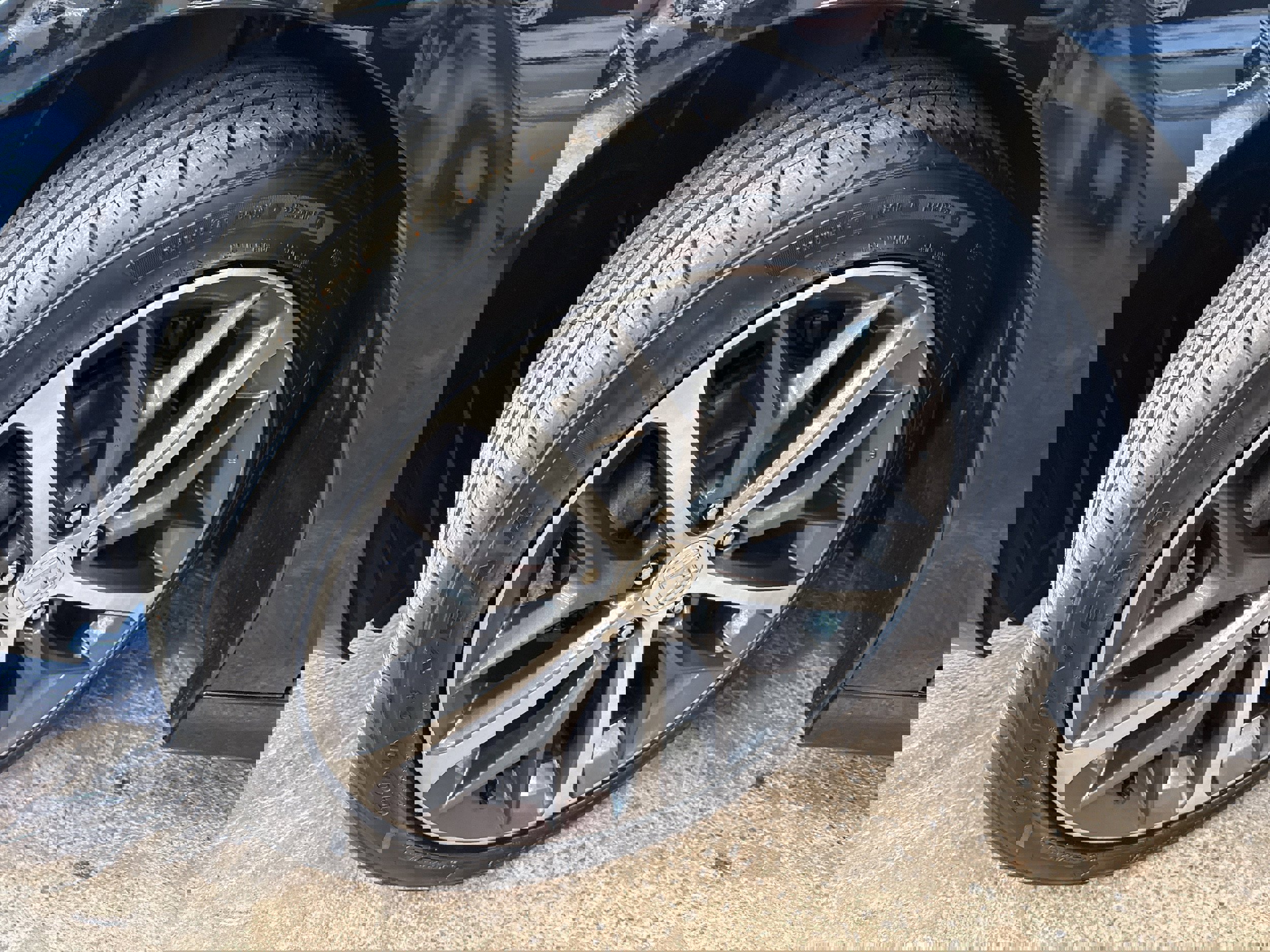 Used 2022 Honda Civic Touring image 4