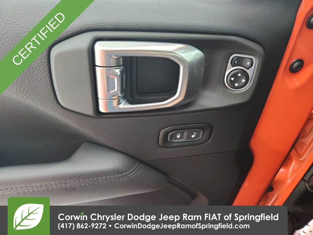 Used 2023 Jeep Wrangler Unlimited Sahara AWD/4WD image 20