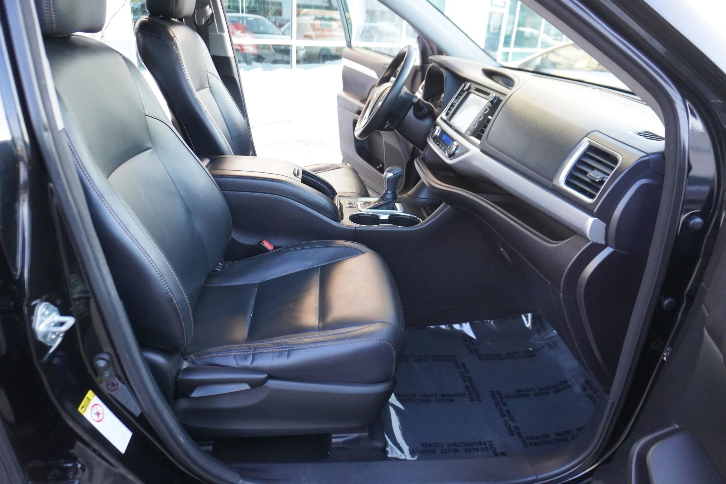 Used 2015 Toyota Highlander XLE image 10