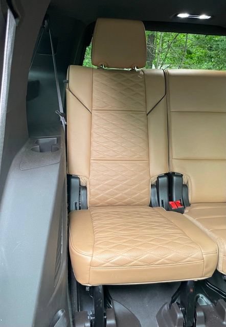 Used 2022 Cadillac Escalade Premium Luxury AWD/4WD image 21