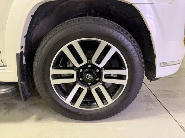 Used 2023 Toyota 4Runner Limited AWD/4WD image 32
